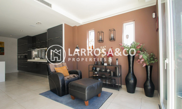 Resale - Detached House/Villa - Torrevieja - Costa Blanca
