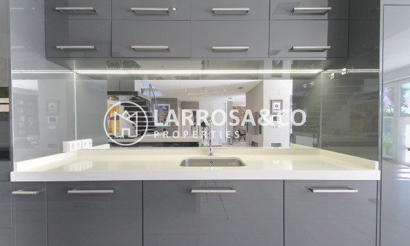 Resale - Detached House/Villa - Torrevieja - Costa Blanca