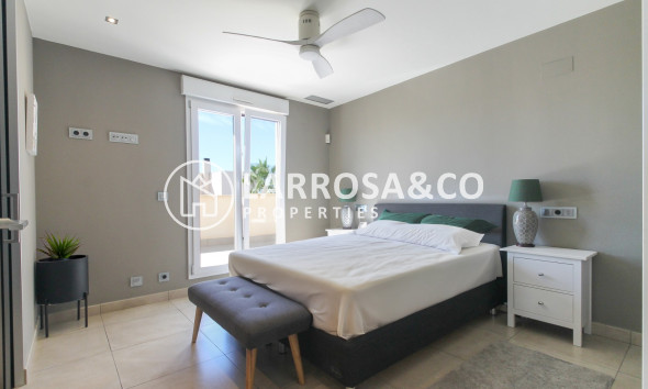 Resale - Detached House/Villa - Torrevieja - Costa Blanca