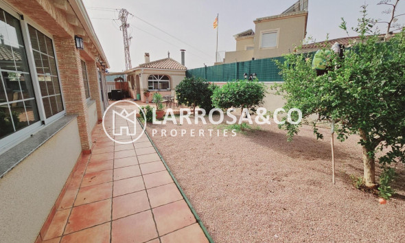 Resale - Detached House/Villa - Torrevieja - La Siesta - El Salado - Torreta
