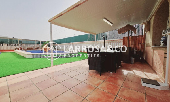 Resale - Detached House/Villa - Torrevieja - La Siesta - El Salado - Torreta