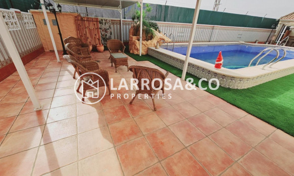 Resale - Detached House/Villa - Torrevieja - La Siesta - El Salado - Torreta
