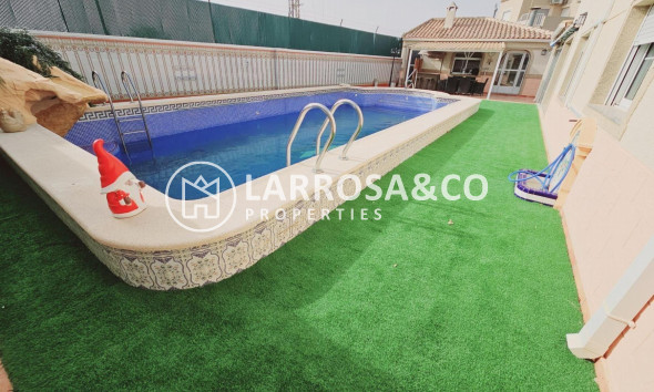Resale - Detached House/Villa - Torrevieja - La Siesta - El Salado - Torreta