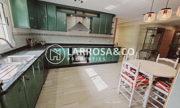 Resale - Detached House/Villa - Torrevieja - La Siesta - El Salado - Torreta