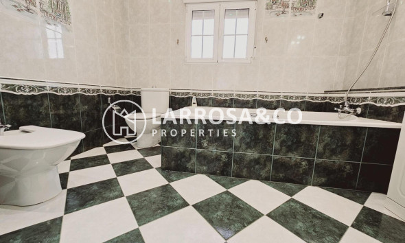 Resale - Detached House/Villa - Torrevieja - La Siesta - El Salado - Torreta