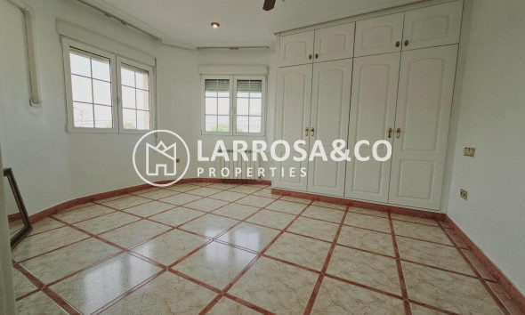 Resale - Detached House/Villa - Torrevieja - La Siesta - El Salado - Torreta