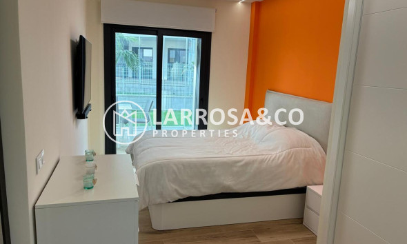 Reventa - Apartamento - Villamartín - Costa Blanca