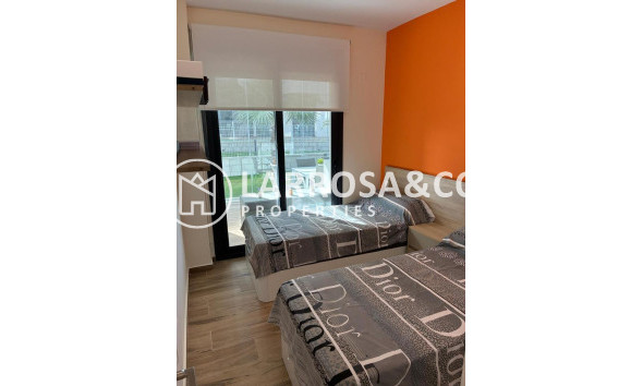 Reventa - Apartamento - Villamartín - Costa Blanca