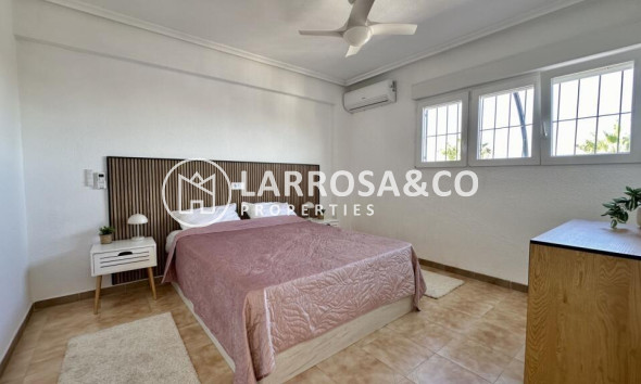 A Vendre - Penthouse  - Torrevieja - Punta Prima