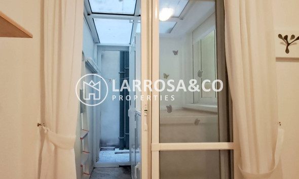 Resale - Apartment - Torrevieja - Playa del cura