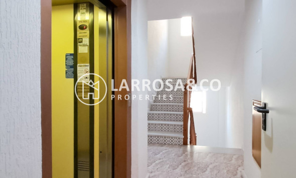 Resale - Apartment - Torrevieja - Playa del cura