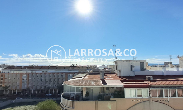 Resale - Apartment - Torrevieja - Playa del cura