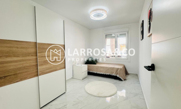 Reventa - Apartamento - Torrevieja - Playa del cura