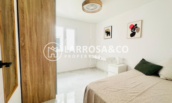 Reventa - Apartamento - Torrevieja - Playa del cura