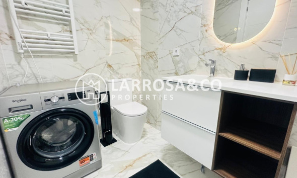 Reventa - Apartamento - Torrevieja - Playa del cura