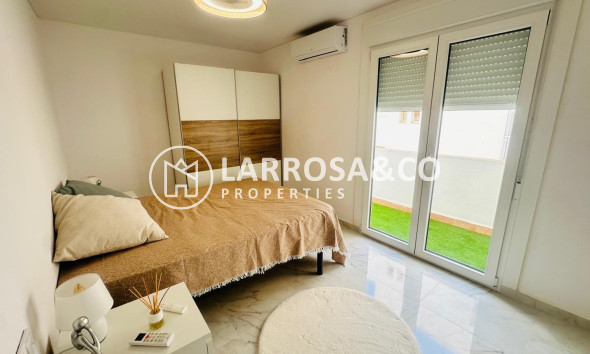 Reventa - Apartamento - Torrevieja - Playa del cura