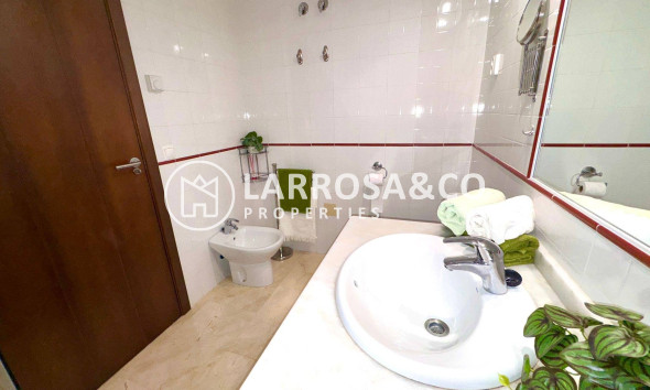 Resale - Apartment - Torrevieja - Punta Prima
