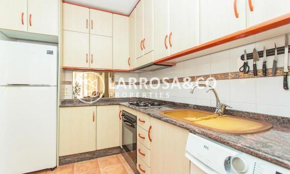 Resale - Apartment - Torrevieja - Playa del cura