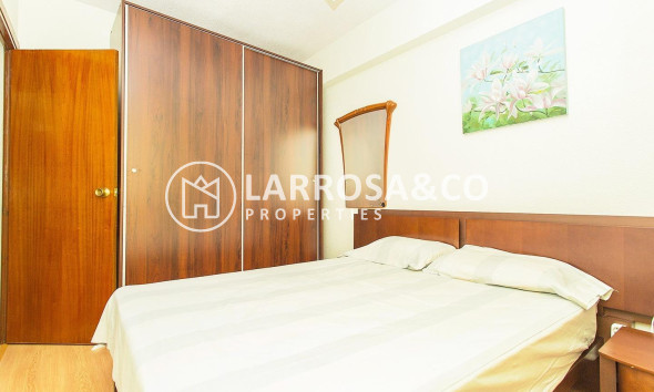 Resale - Apartment - Torrevieja - Playa del cura