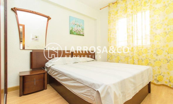 Resale - Apartment - Torrevieja - Playa del cura