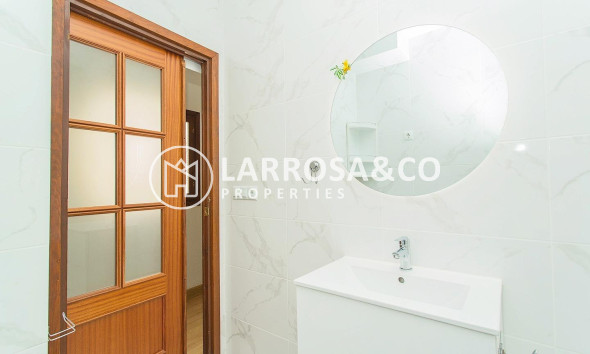 Resale - Apartment - Torrevieja - Playa del cura