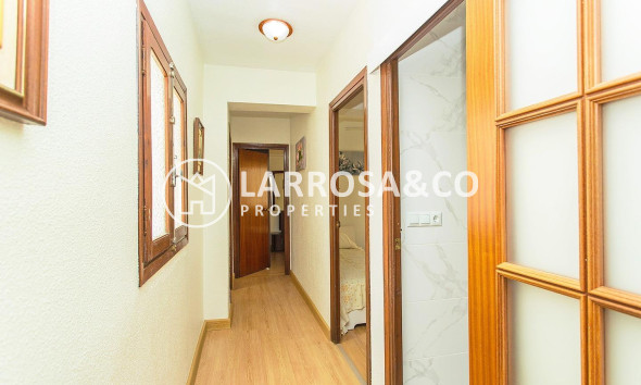 Resale - Apartment - Torrevieja - Playa del cura