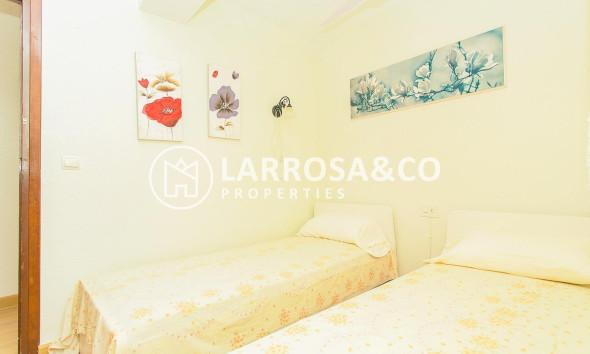 Resale - Apartment - Torrevieja - Playa del cura