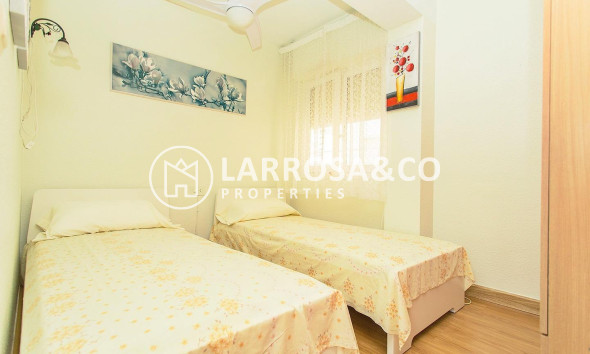 Resale - Apartment - Torrevieja - Playa del cura