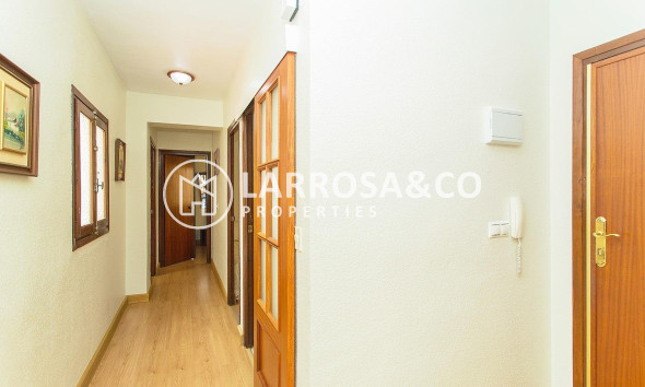 Resale - Apartment - Torrevieja - Playa del cura