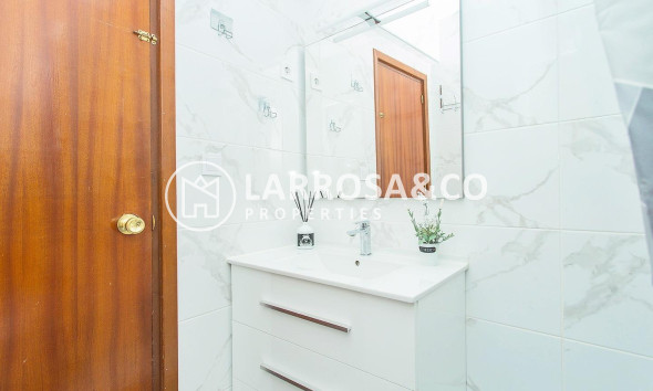 Resale - Apartment - Torrevieja - Playa del cura