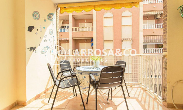 Resale - Apartment - Torrevieja - Playa del cura