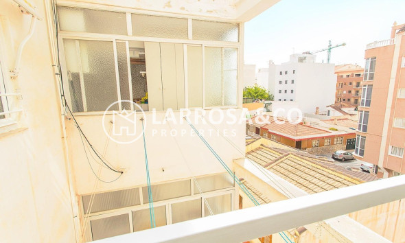 Resale - Apartment - Torrevieja - Playa del cura