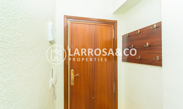 Resale - Apartment - Torrevieja - Playa del cura