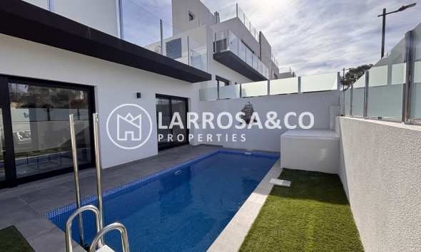 Resale - Detached House/Villa - Villamartín - Costa Blanca