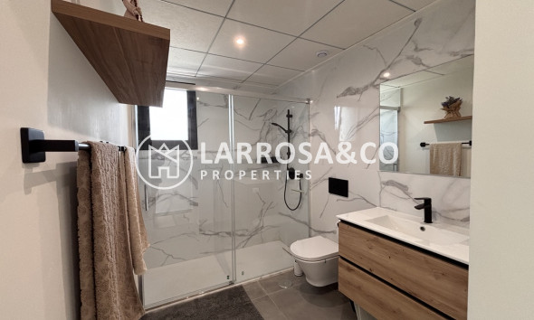 Resale - Detached House/Villa - Villamartín - Costa Blanca