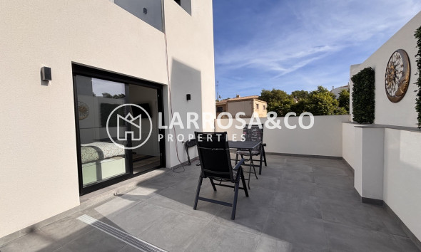 Resale - Detached House/Villa - Villamartín - Costa Blanca