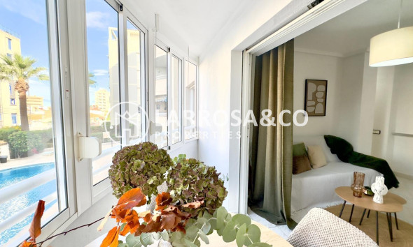 Resale - Apartment - Torrevieja - Playa del cura