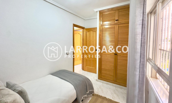 Resale - Apartment - Torrevieja - Playa del cura
