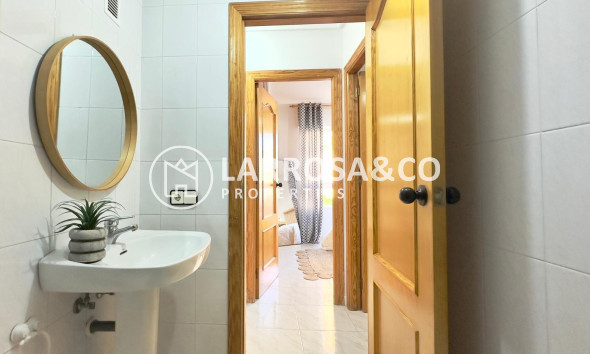 Resale - Apartment - Torrevieja - Playa del cura
