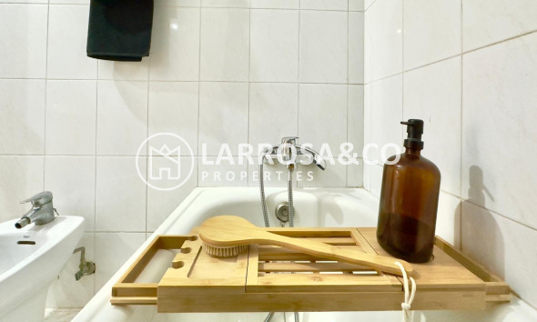 Resale - Apartment - Torrevieja - Playa del cura