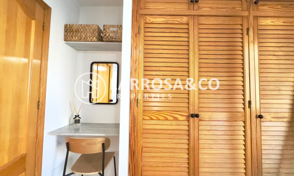 Resale - Apartment - Torrevieja - Playa del cura