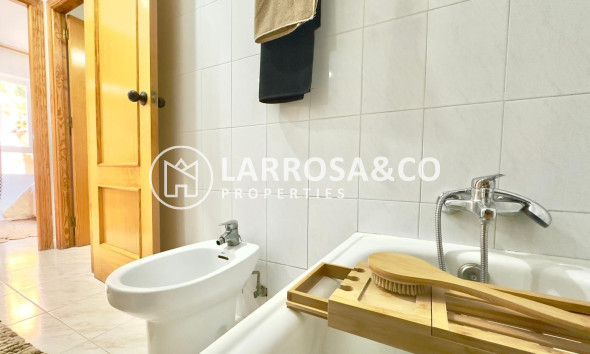 Resale - Apartment - Torrevieja - Playa del cura