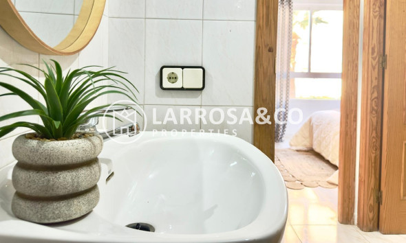 Resale - Apartment - Torrevieja - Playa del cura