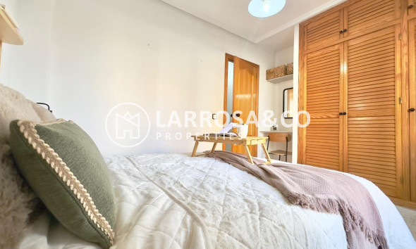 Resale - Apartment - Torrevieja - Playa del cura