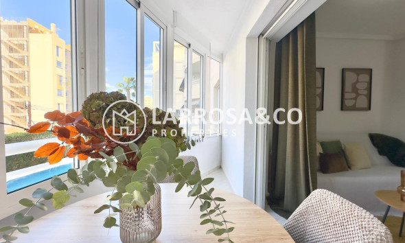Resale - Apartment - Torrevieja - Playa del cura
