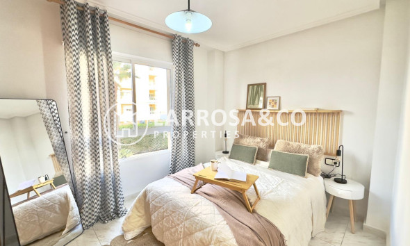 Resale - Apartment - Torrevieja - Playa del cura