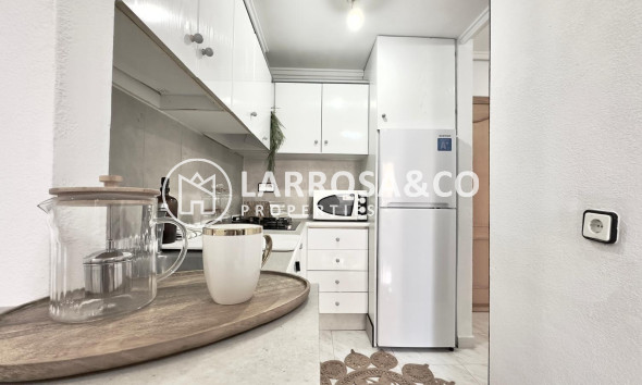 Resale - Apartment - Torrevieja - Playa del cura