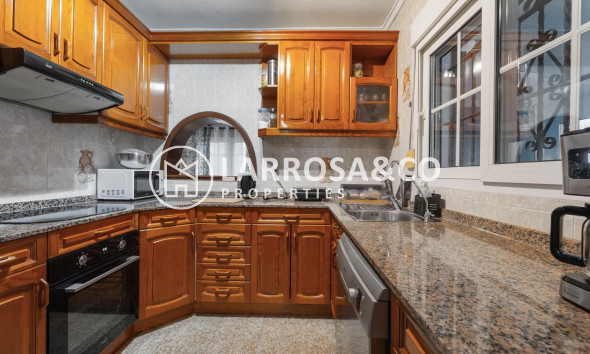 Resale - Detached House/Villa - Torrevieja - Los Balcones