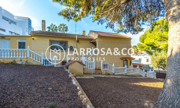 Resale - Detached House/Villa - Torrevieja - Los Balcones