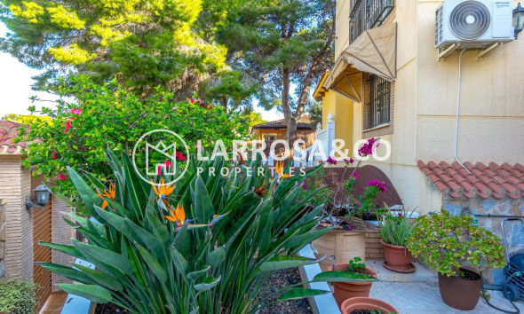 Resale - Detached House/Villa - Torrevieja - Los Balcones